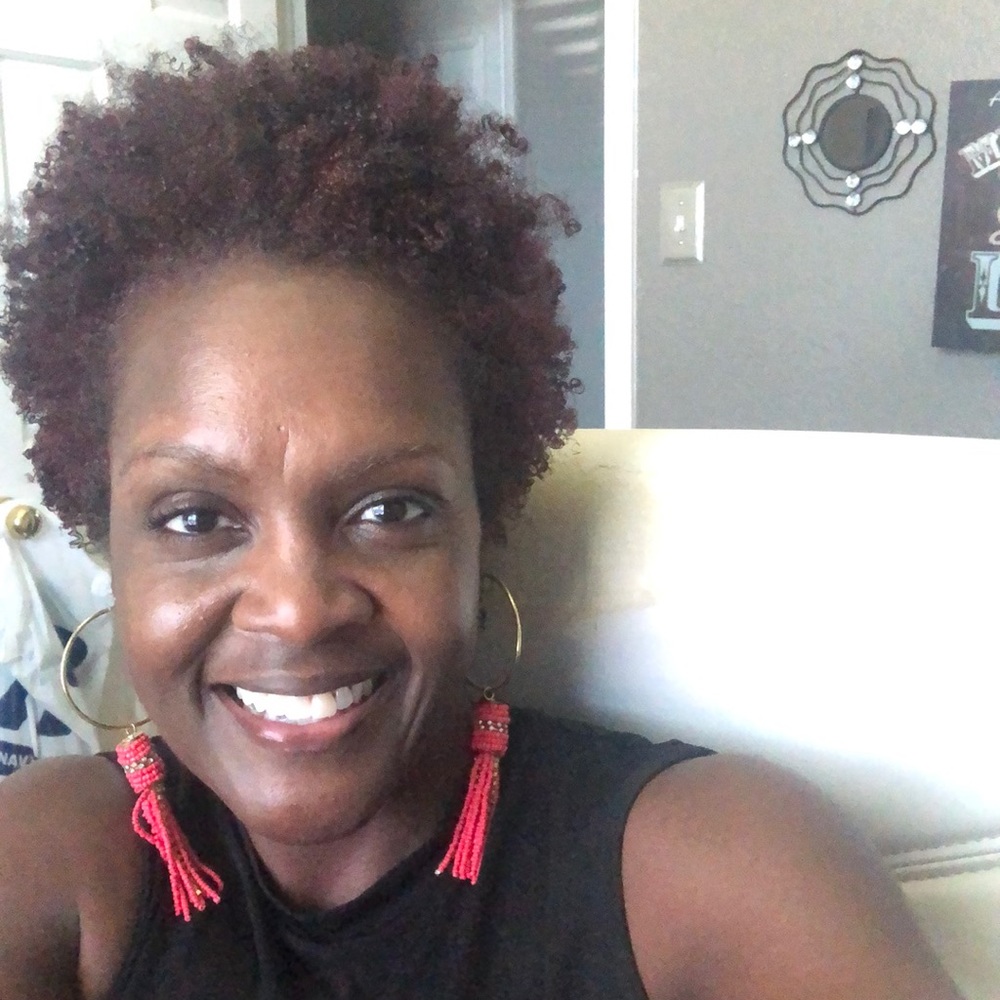 Meet your Posher, Sharon